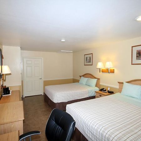 Edinburg Executive Inn Esterno foto