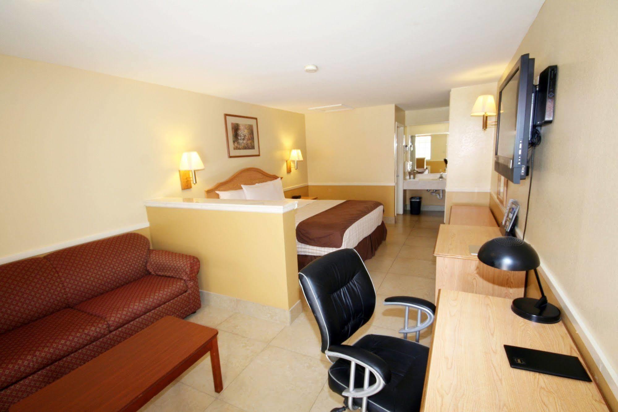 Edinburg Executive Inn Esterno foto